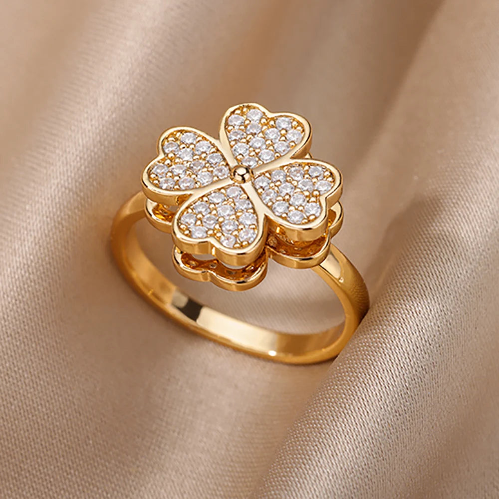 Bague ouverte géométrique ELARIAH plaquée or 18 carats et zircon – Alliance ajustable en acier inoxydable pour femmes, idéale pour les mariages et les fêtes.