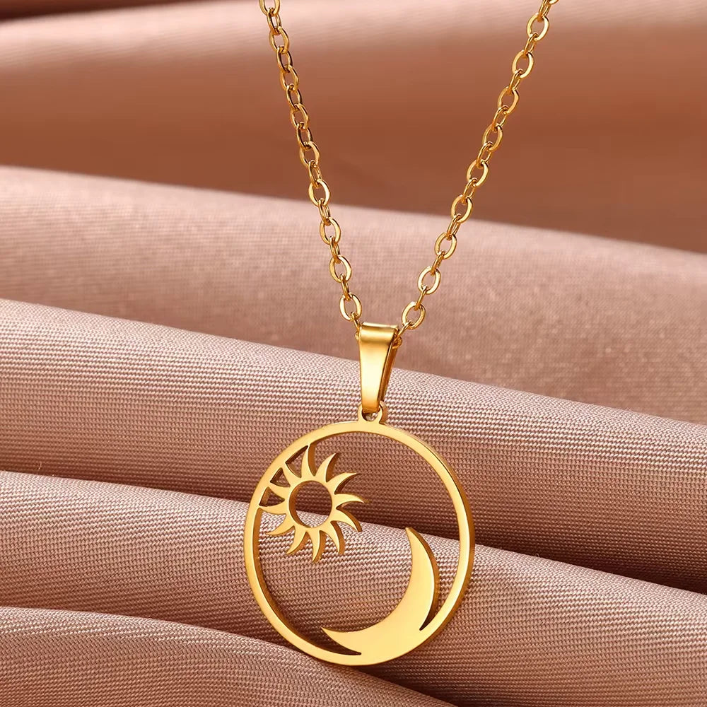 Sunflower Pendant Geometric Necklace – Stainless Steel Clavicle Chain for Women
