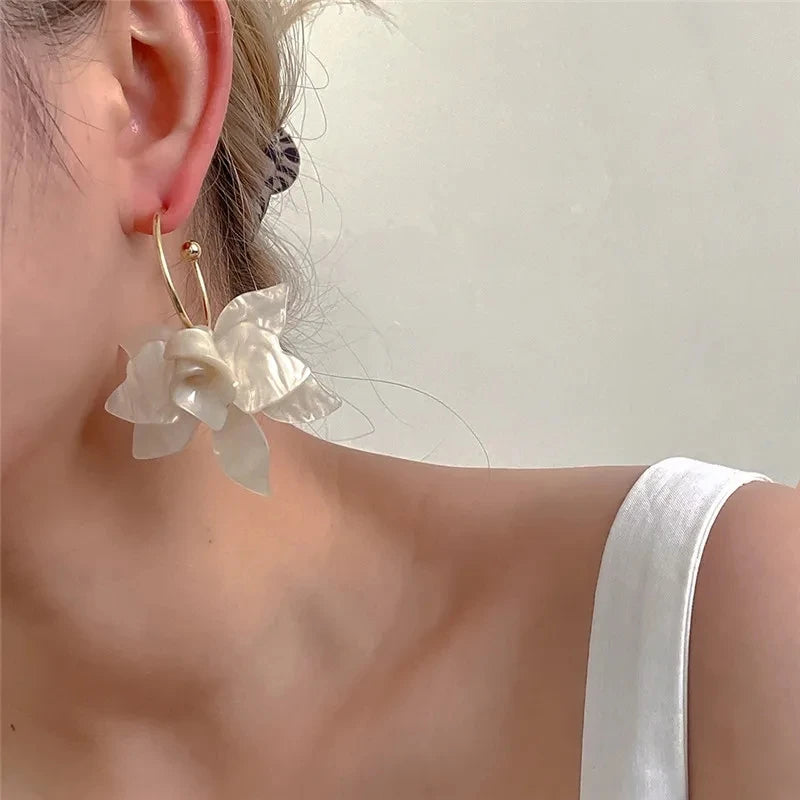 Trendy White & Brown Resin Flower Hoop Earrings – Statement Gardenia Design