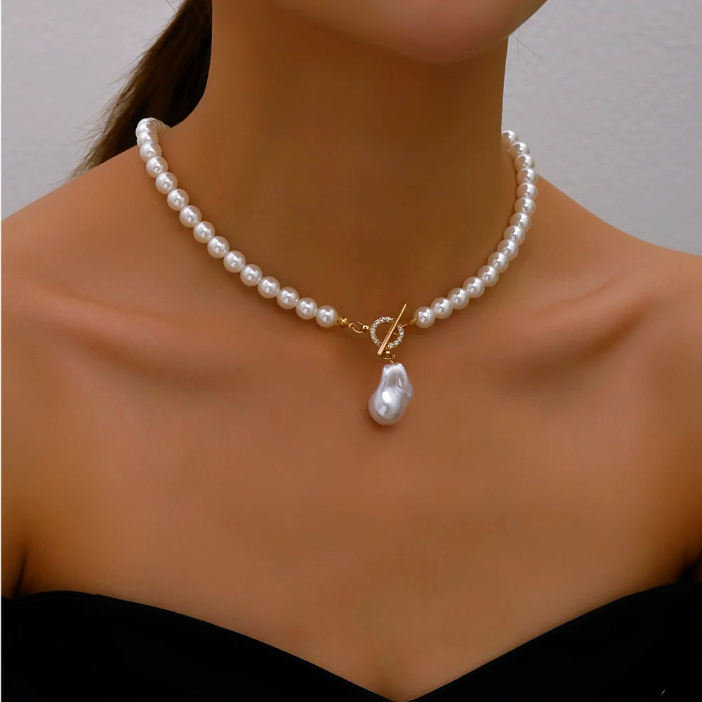 Collier ras du cou élégant avec pendentif en cristal et grosses perles – Bijou de mariage romantique pour femme