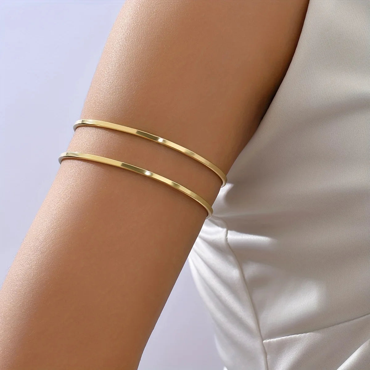 Bracelet manchette torsadé géométrique tendance pour le bras – Bracelet ajustable en forme de goutte d'eau pour femme