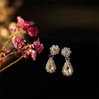 Ensemble luxueux collier et boucles d'oreilles goutte d'eau en cristal – Bijoux de mariée et de fête élégants