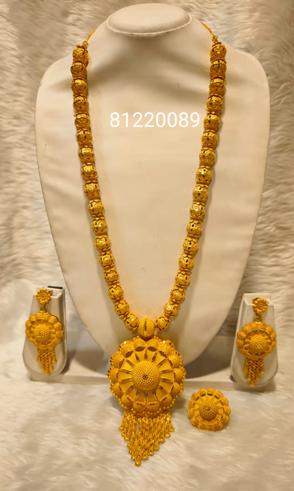 Collar 0437