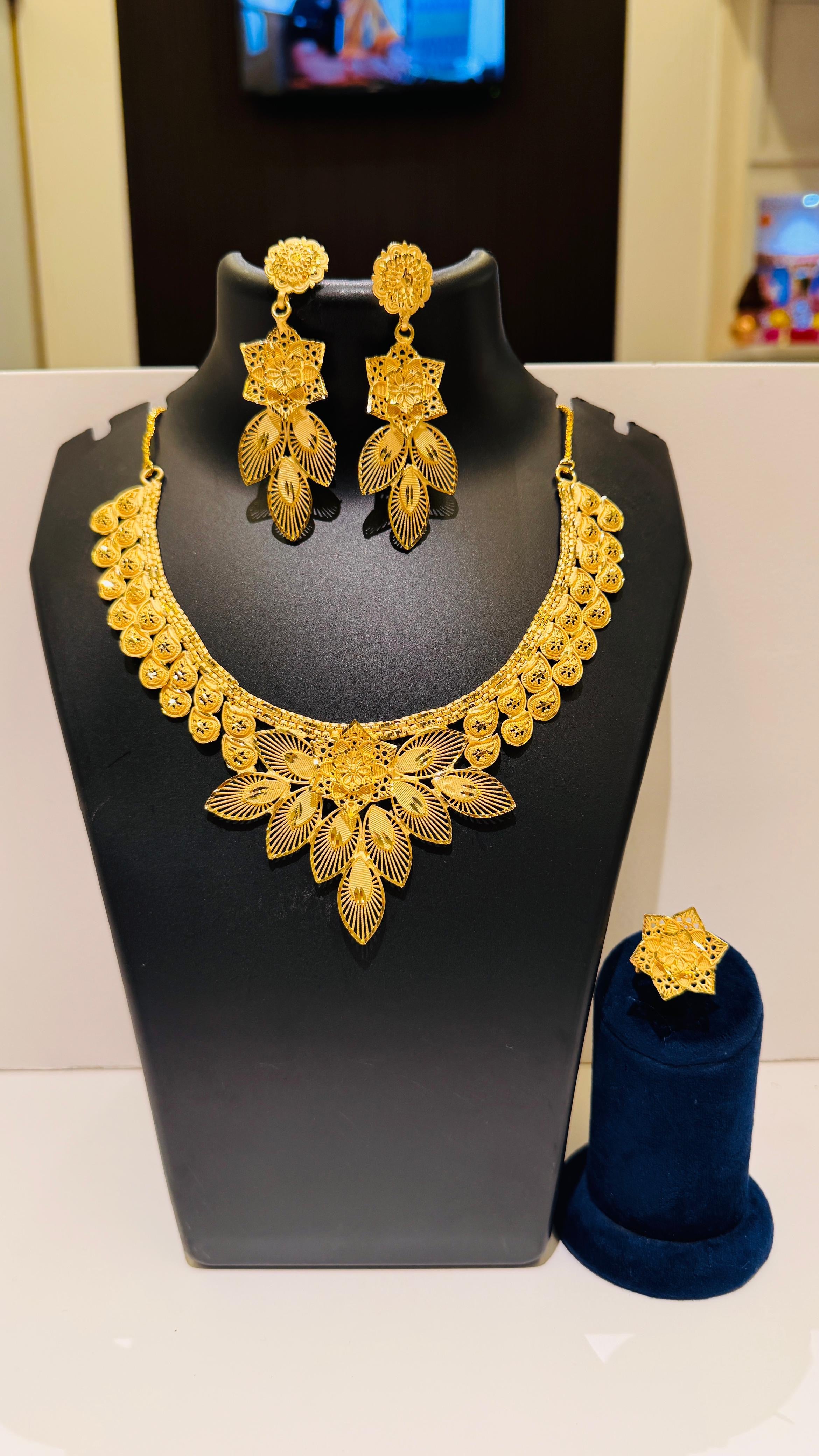 Necklace 0360