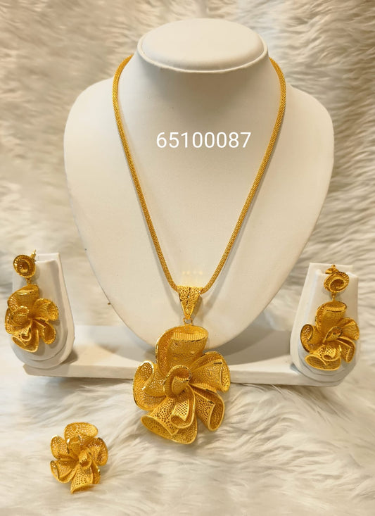 Collar 0589